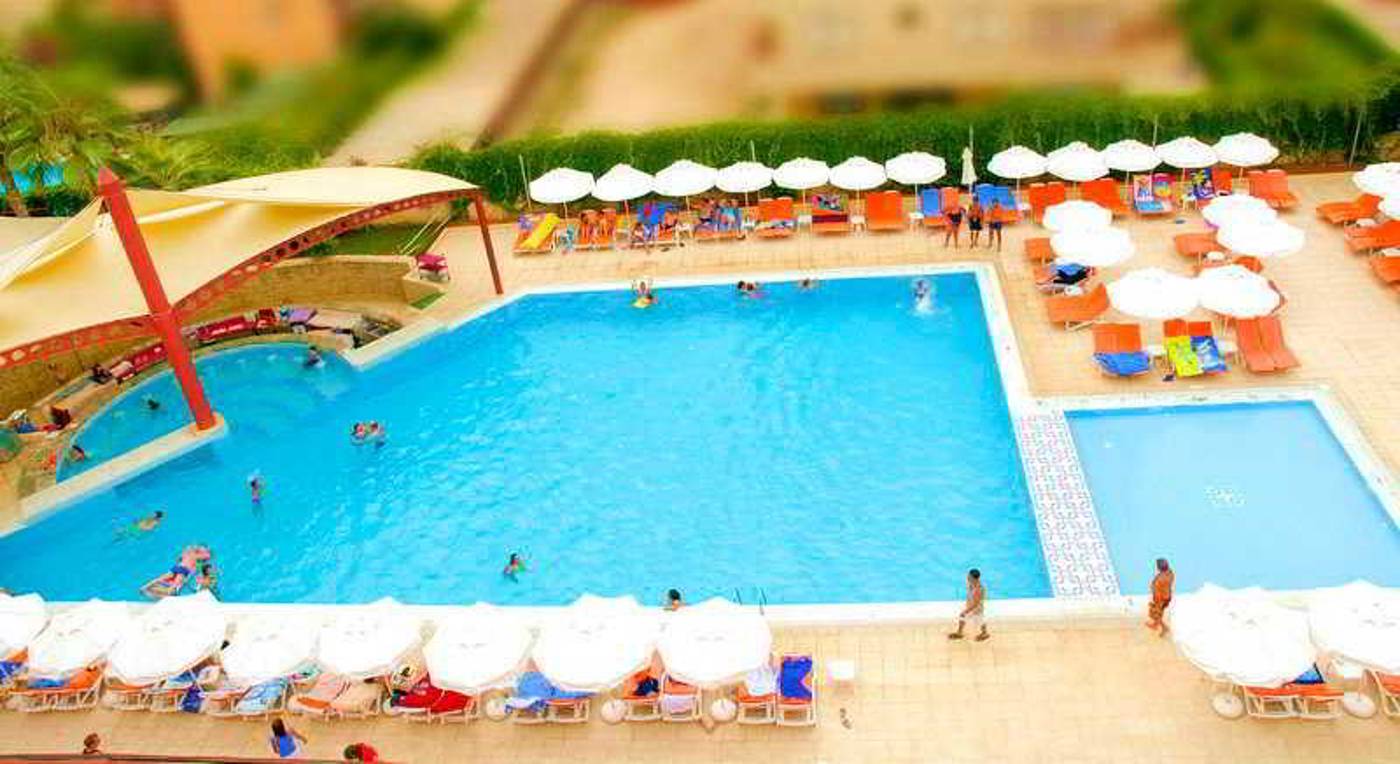Taksim-International-Obakoy-Hotel-Pool-6