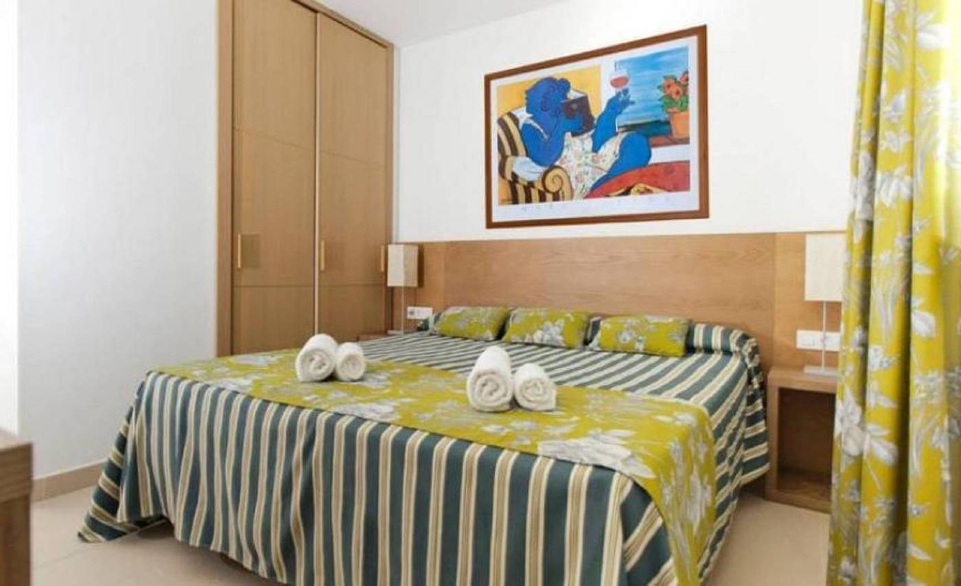 Vacances-Menorca-Resort-Room-35