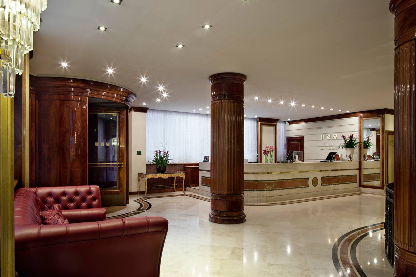 Unahotels-Scandinavia-Milano-Lobby-15