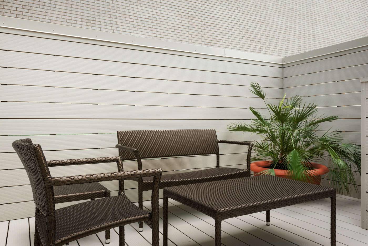 Hampton-Inn-New-York-Downtown-Room-25