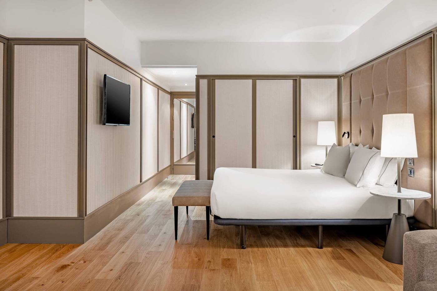 AC-Madrid-Avendia-de-America-General-view-26