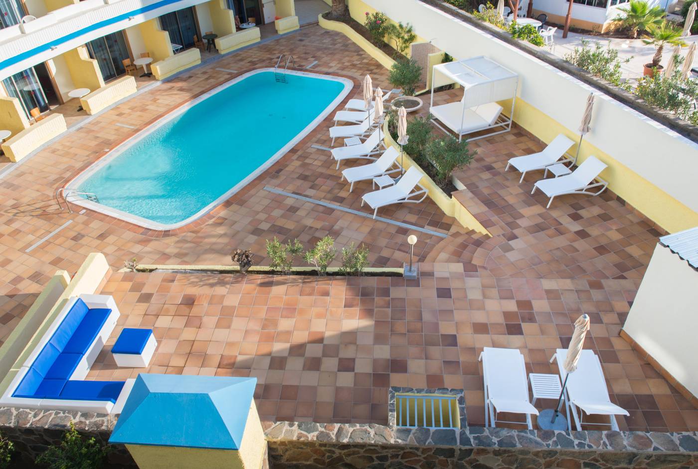 Apartamentos-Dolores-Pool-4