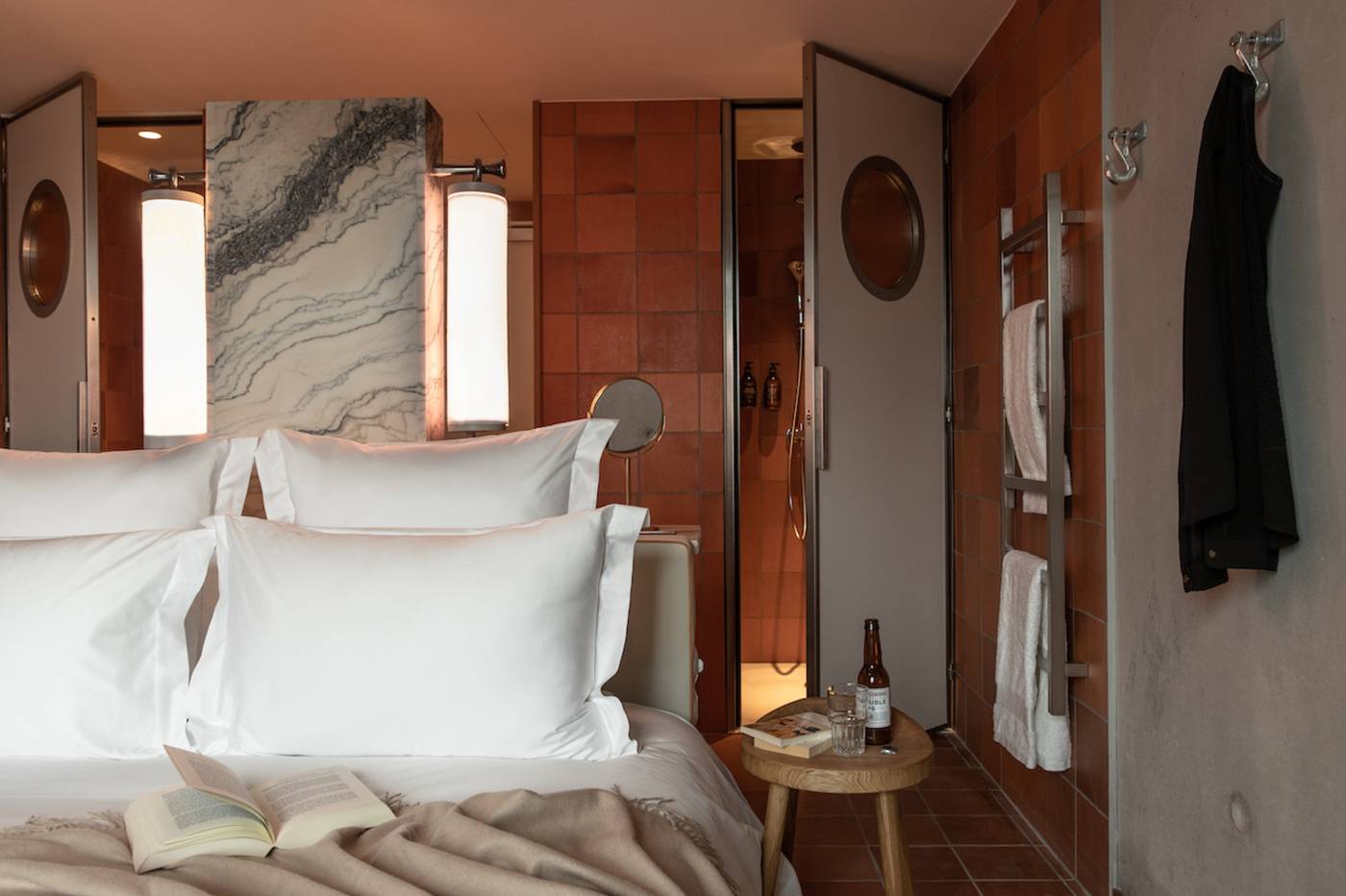 Mob House-France-Paris-Room-4