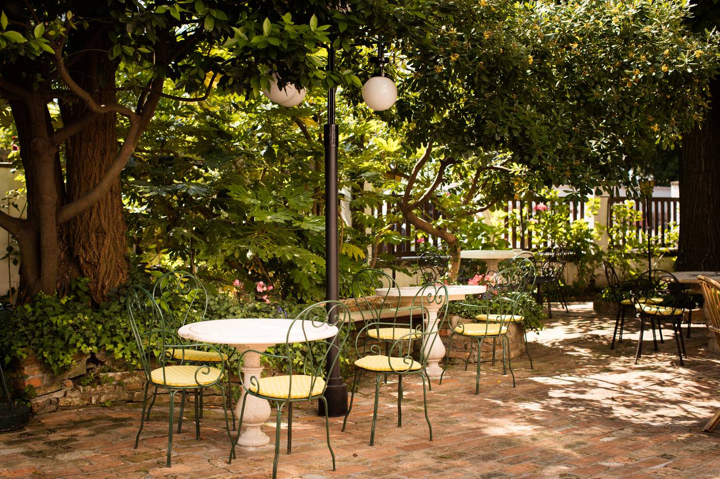 Residenza-d-Epoca-Albergo-Quattro-Fontane-Bar-37