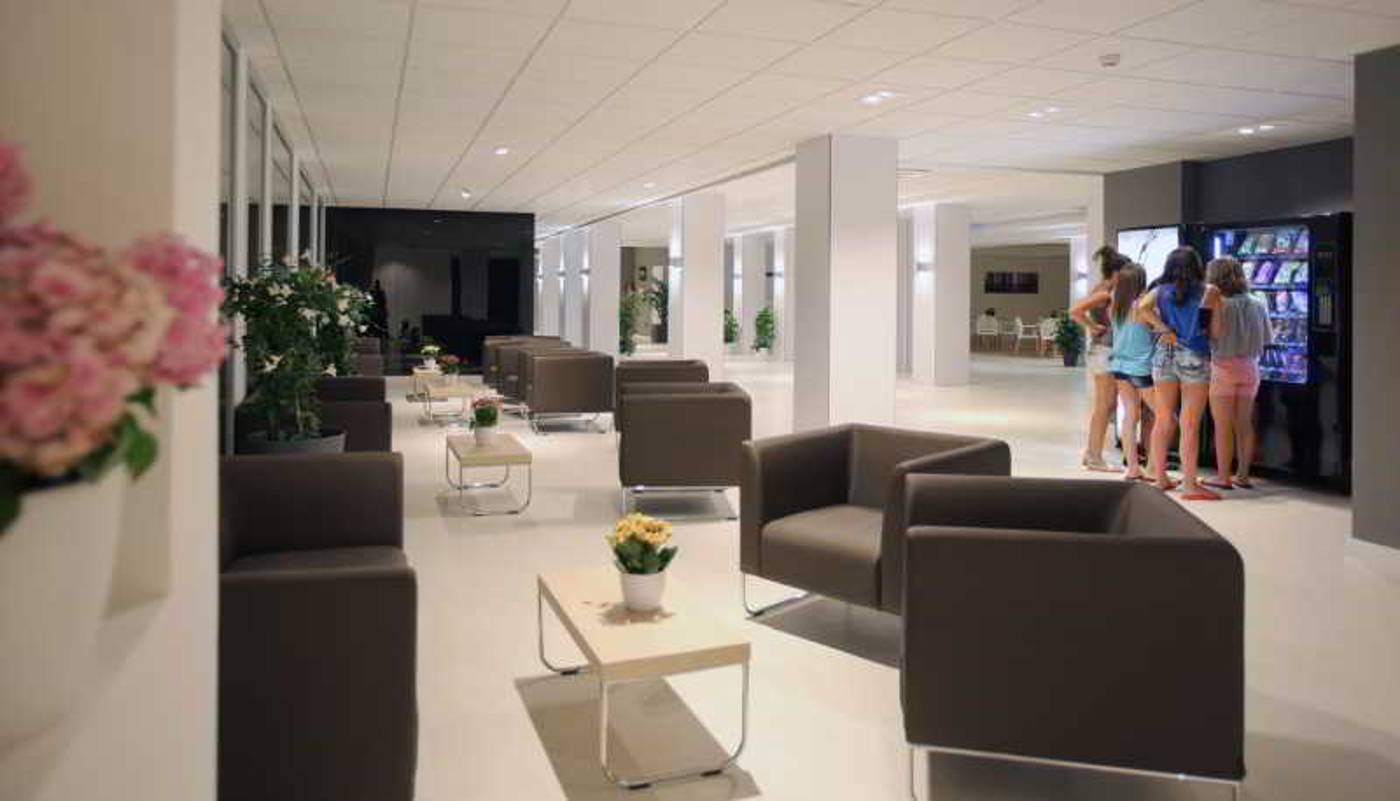 Europa-Splash-Lobby-33