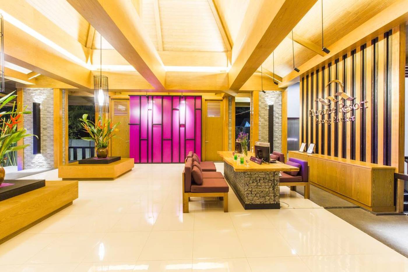 Phuvaree-Resort-Phuket-Lobby-18