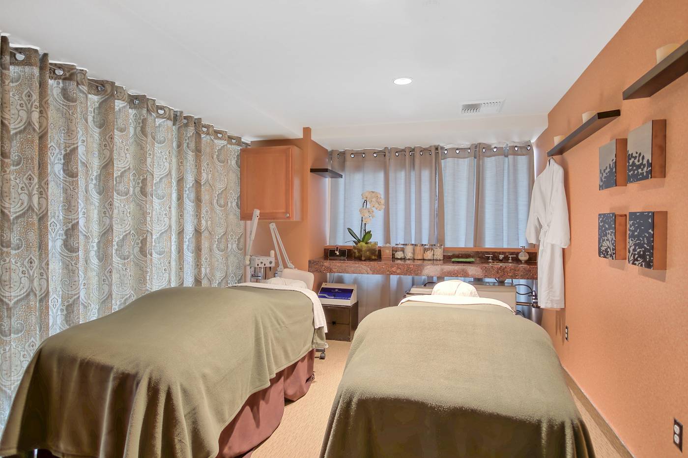 Omni-Los-Angeles-Hotel-at-California-Plaza-Sports-and-Entertainment-60