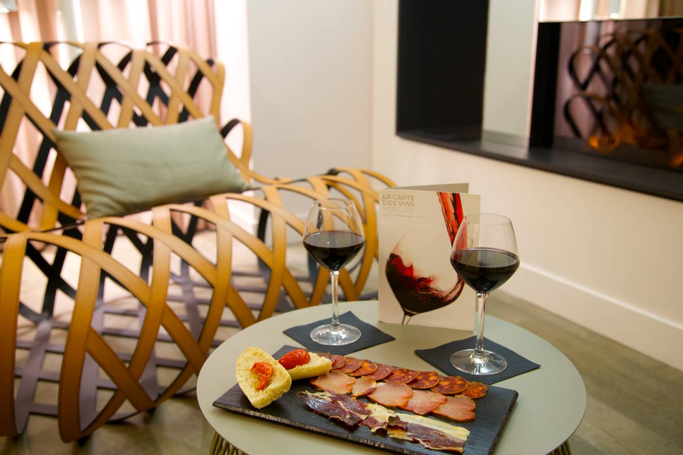 Mercure-Paris-Montmartre-Sacre-Coeur-Bar-28