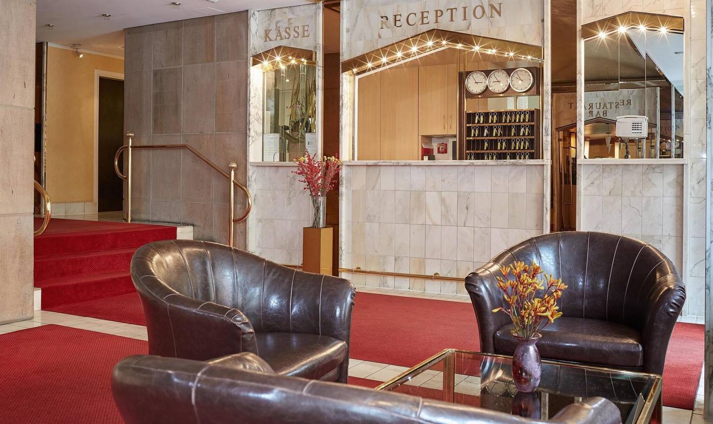 Derag Livinghotel Maximilian-Germany-NUREMBERG-Lobby-7