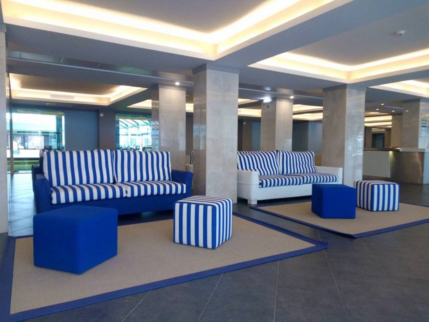 Navegadores-Hotel-Lobby-17