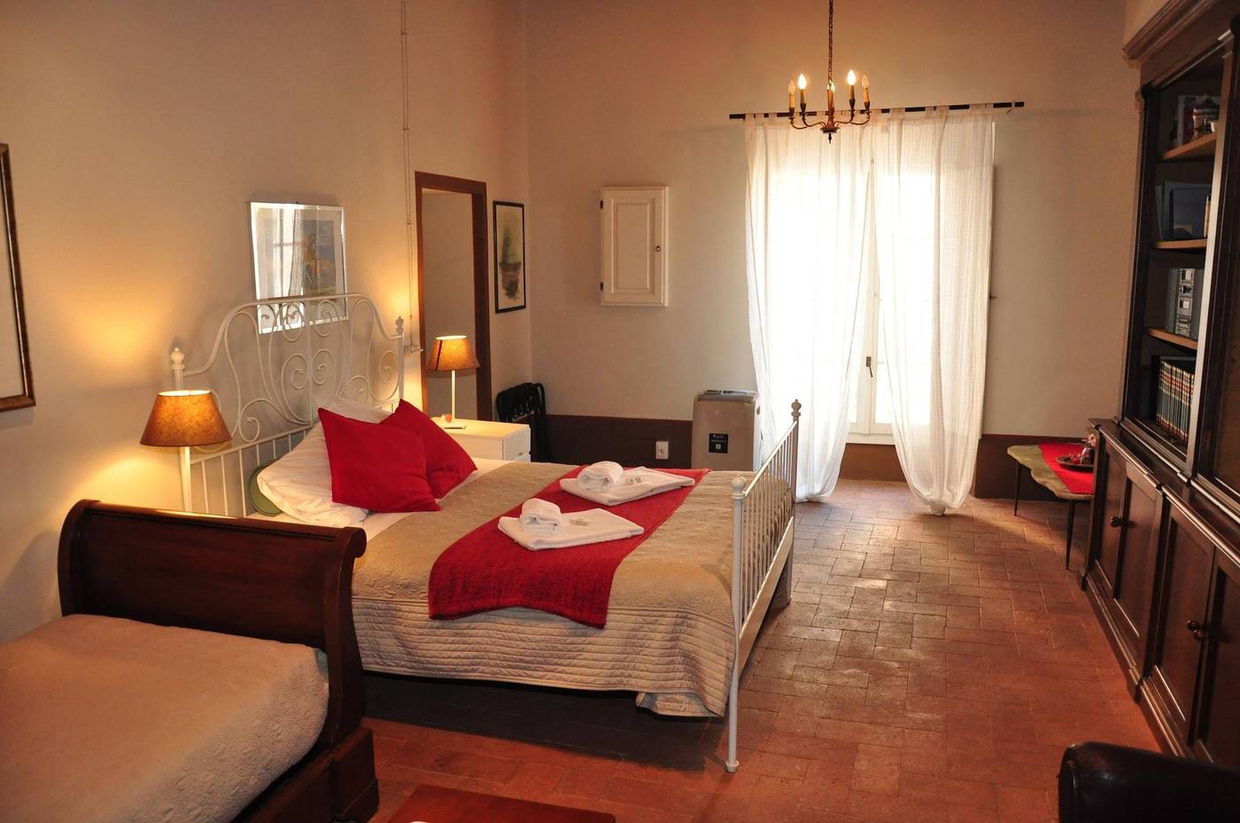 At-Home-Bed-And-Breakfast-Room-15