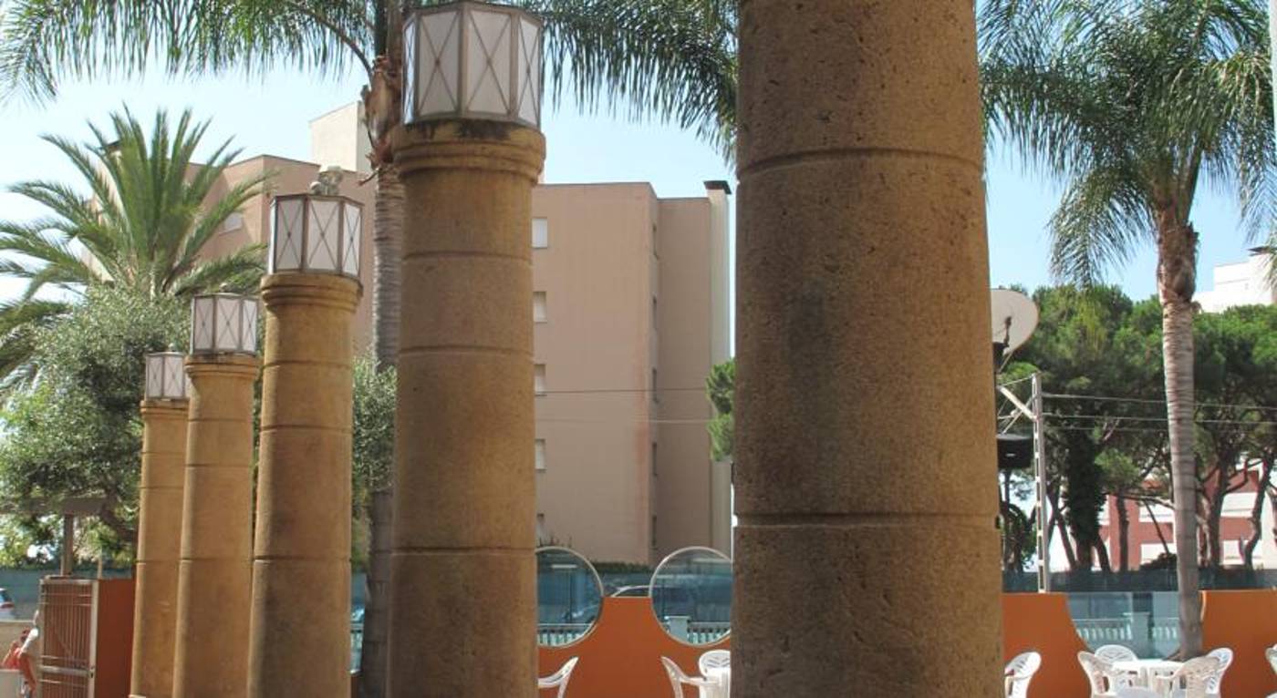 Reymar-Hotel-Pool-10