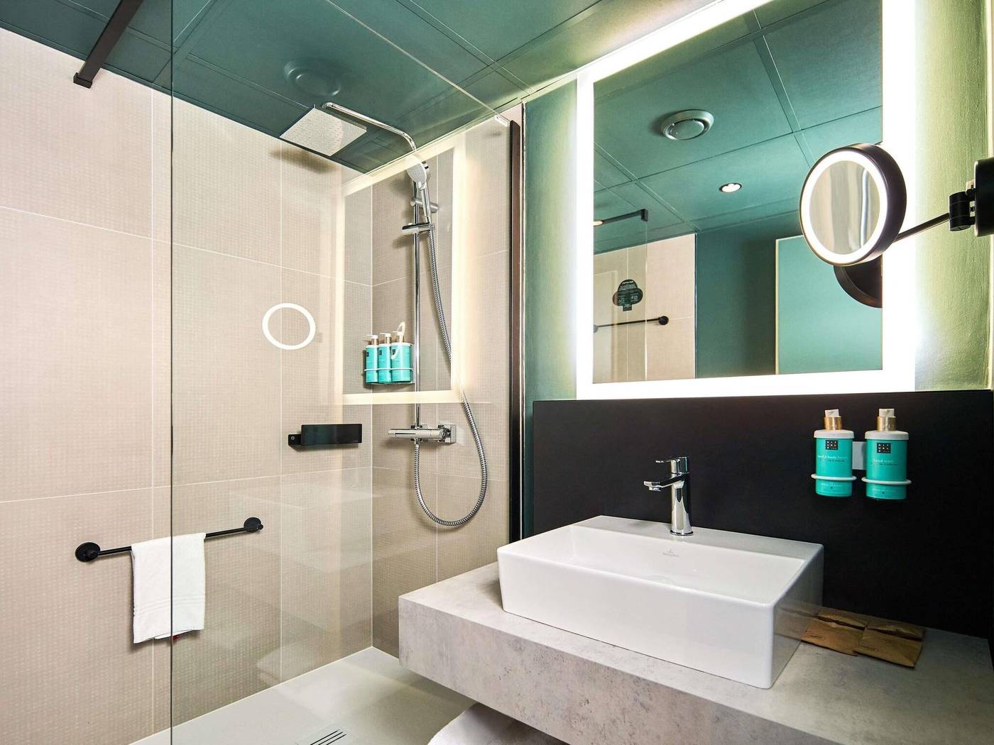 Novotel-Wenceslas-Square-Room-44