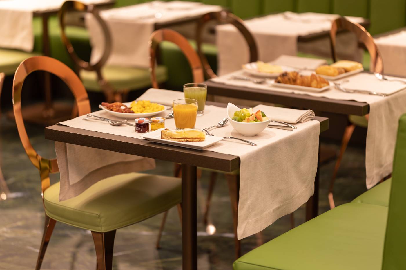 Ariston-Restaurant-42