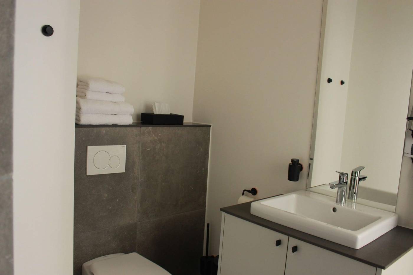 Citystay-Belgium-ANTWERP-Room-6