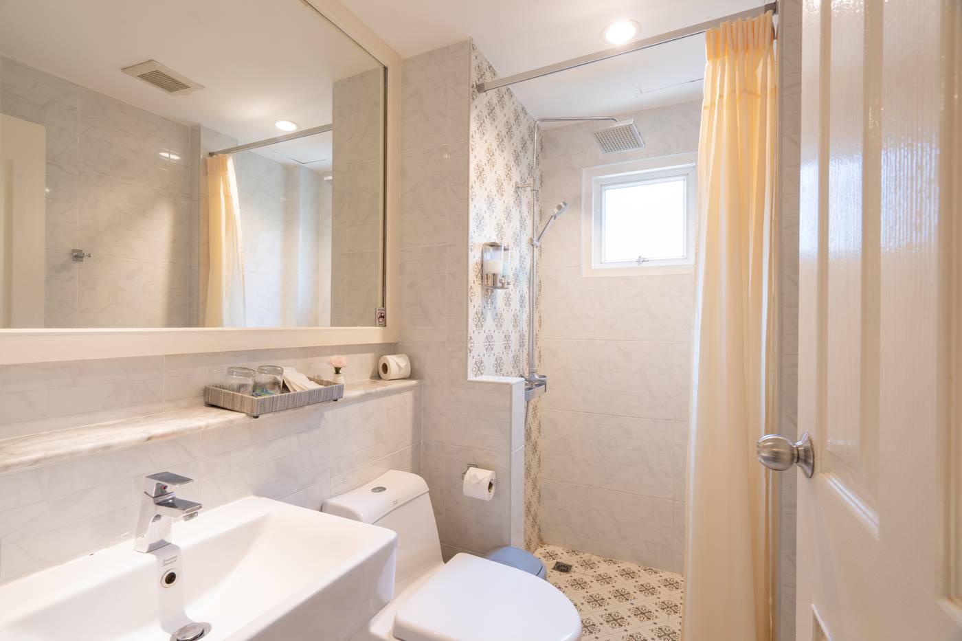 The-Beach-Boutique-House-Room-38