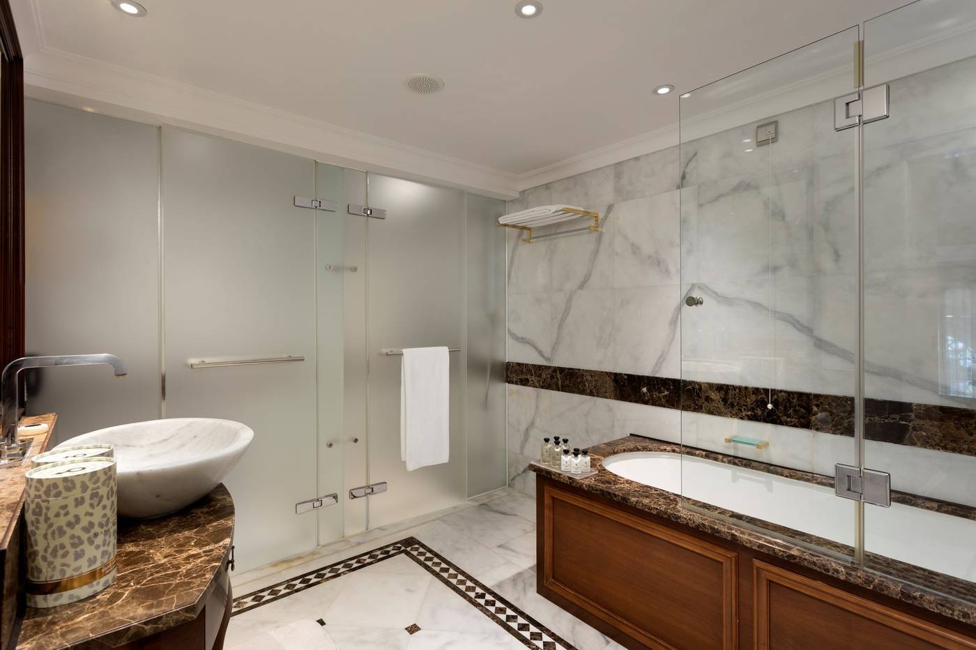 Mardan-Palace-Room-84