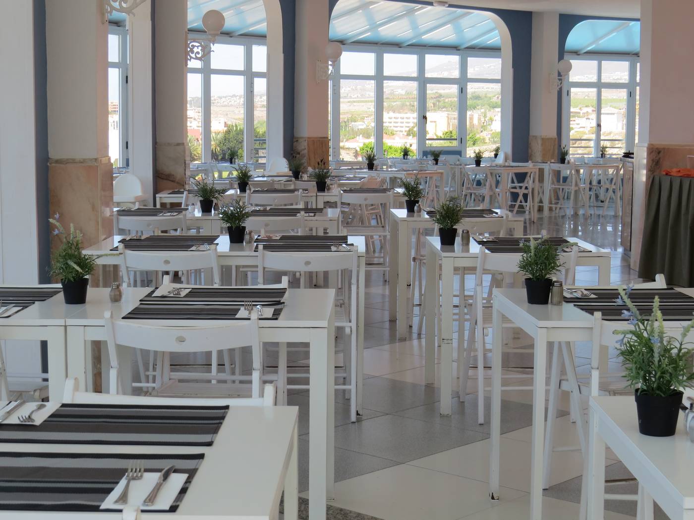 Laguna-Park-II-Restaurant-41