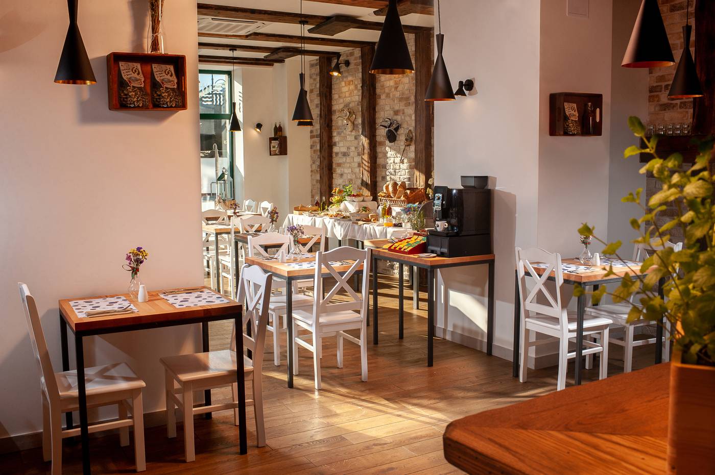 Plaza-Boutique-Hotel-Restaurant-5