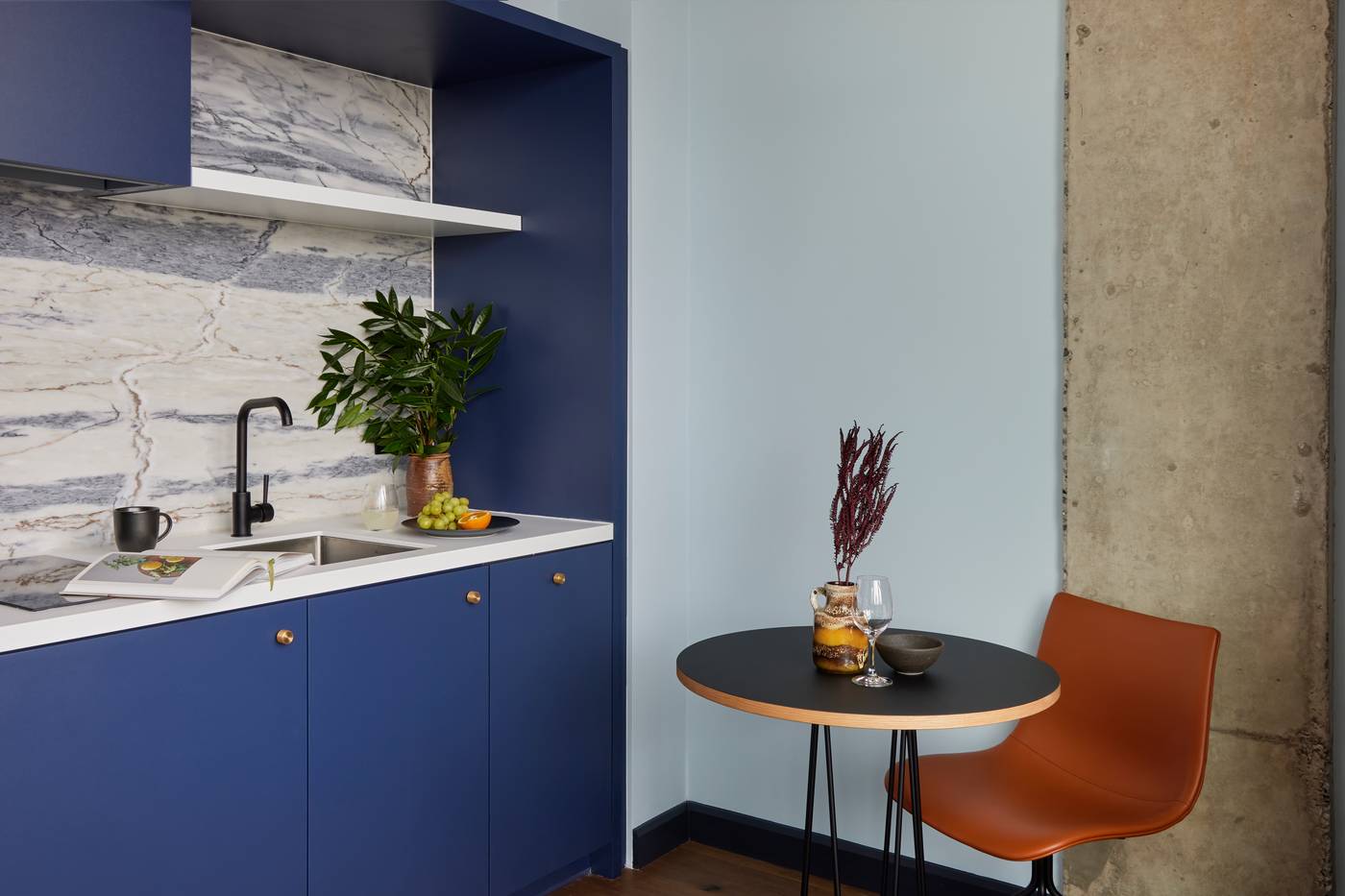 Beckett-Locke--North-Docks-Room-11