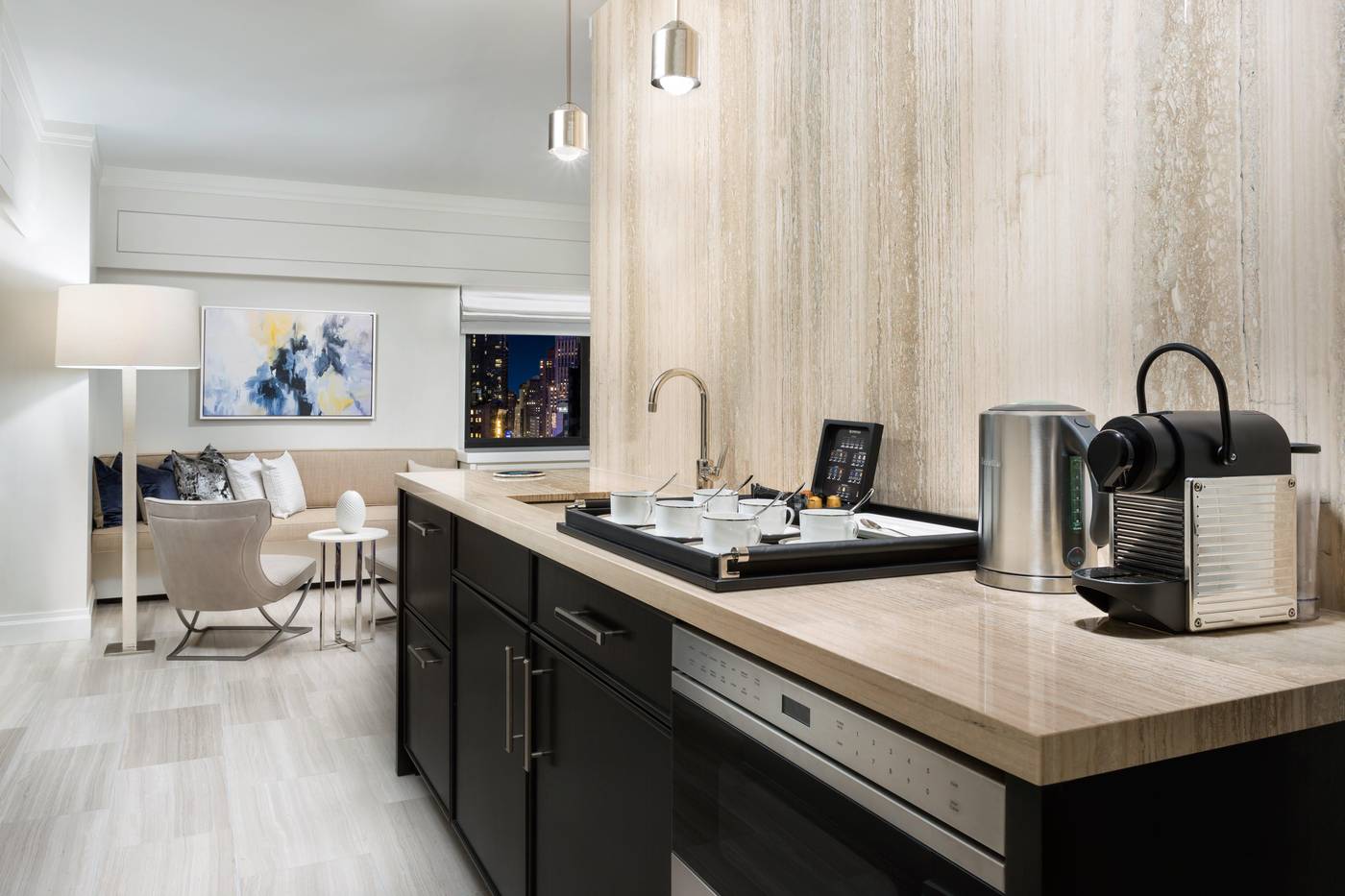 The-Manhattan-at-Times-Square-Hotel-Room-14