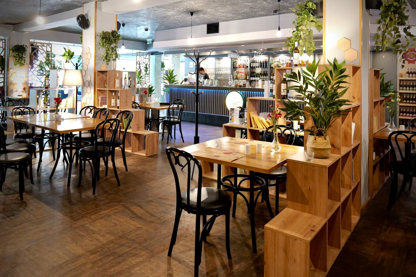 Hit-Hotel-Restaurant-12