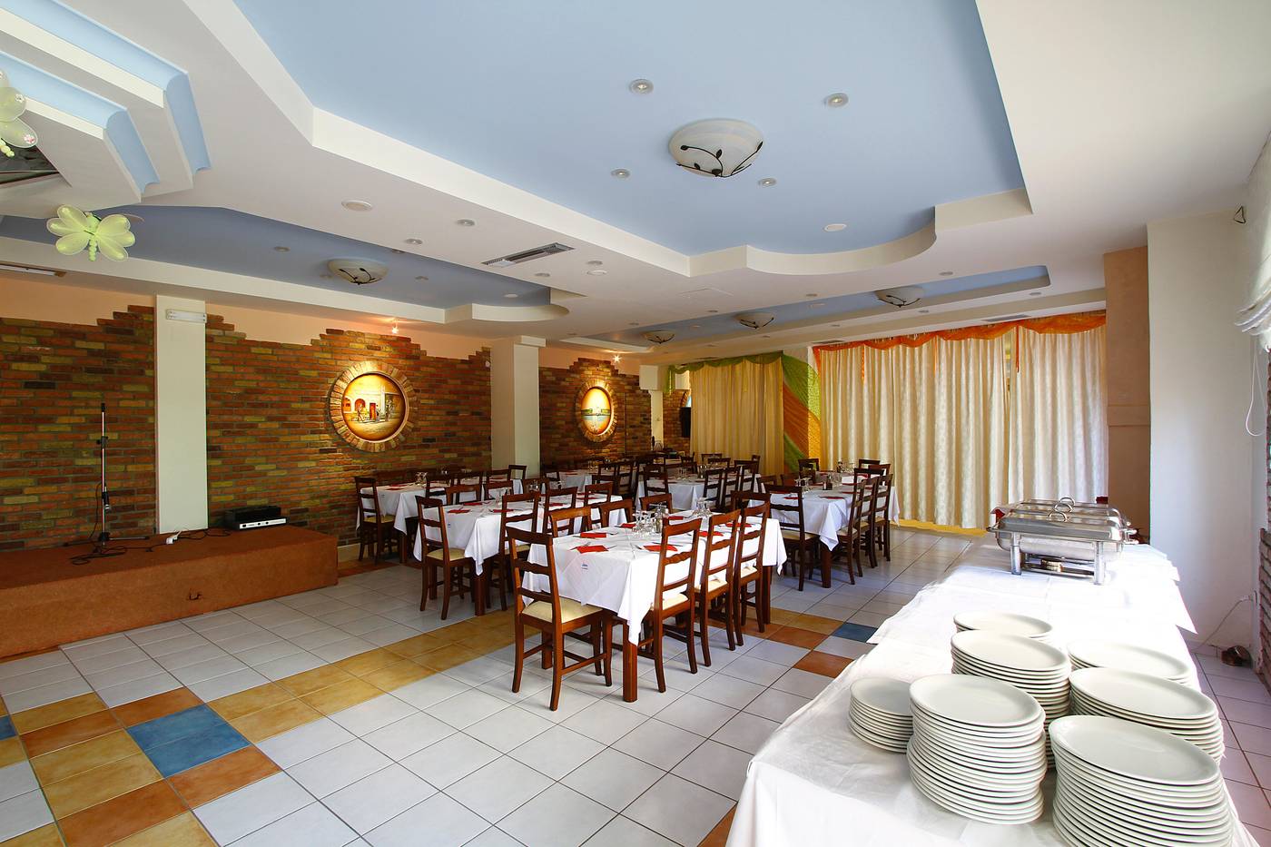 Bintzan-Inn-Restaurant-37