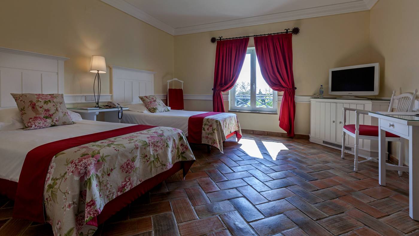 M-AR-De-AR-Muralhas-Room-10