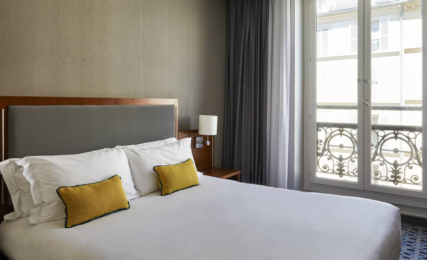 Crowne-Plaza-Paris-Republique-Room-37