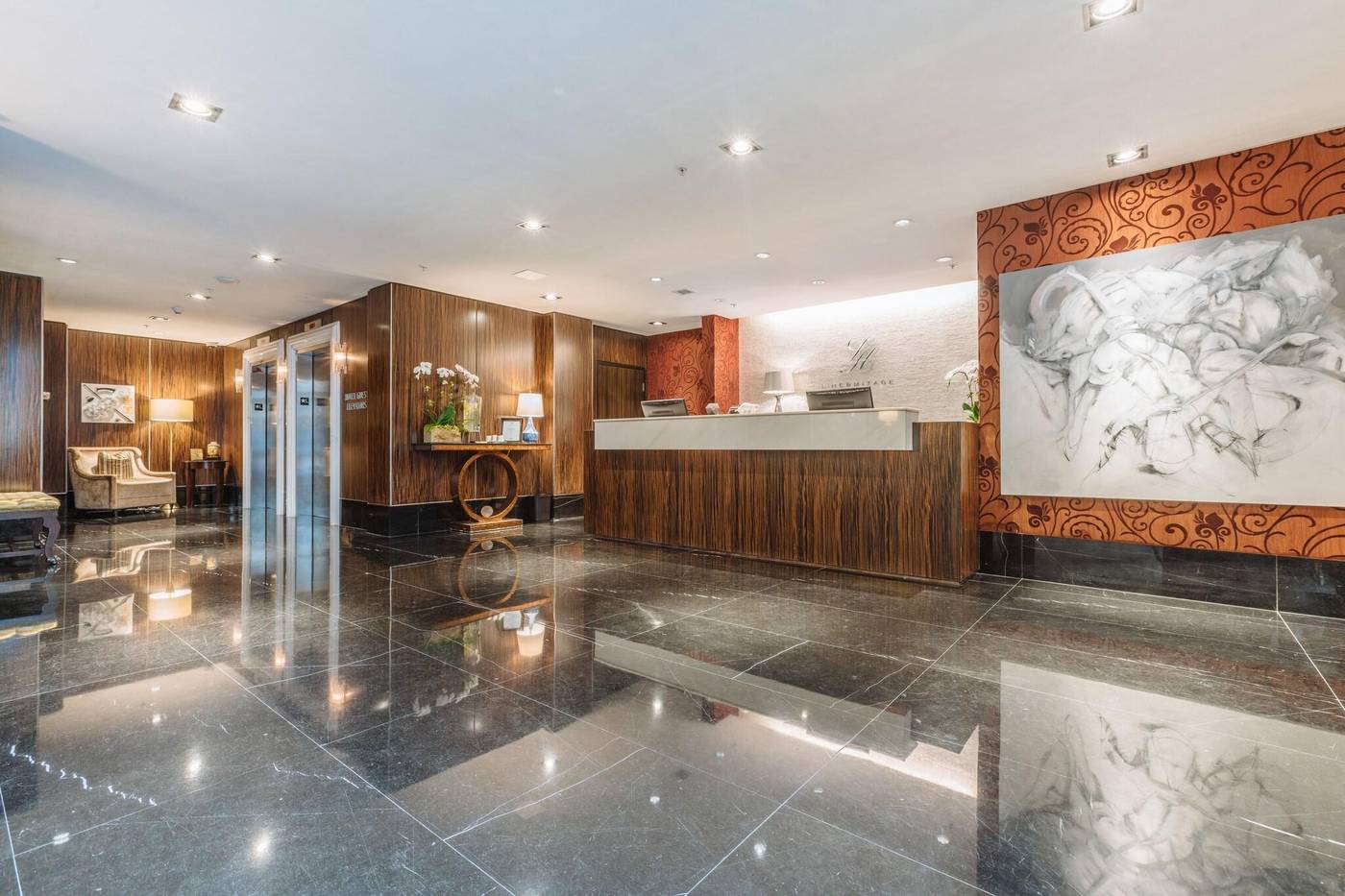 L'Hermitage Hotel-Canada-Vancouver-Lobby-5