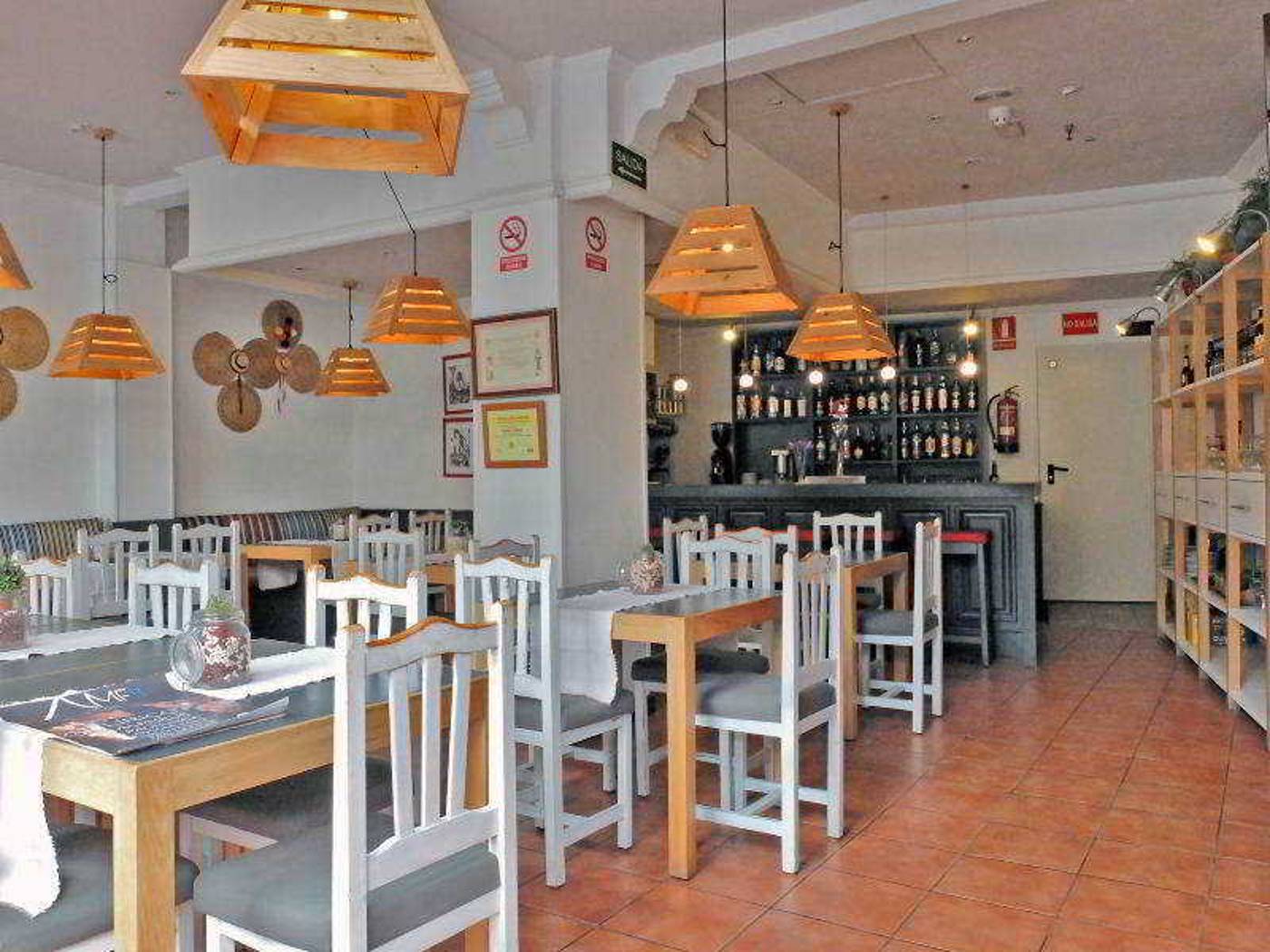 Maga-Restaurant-23