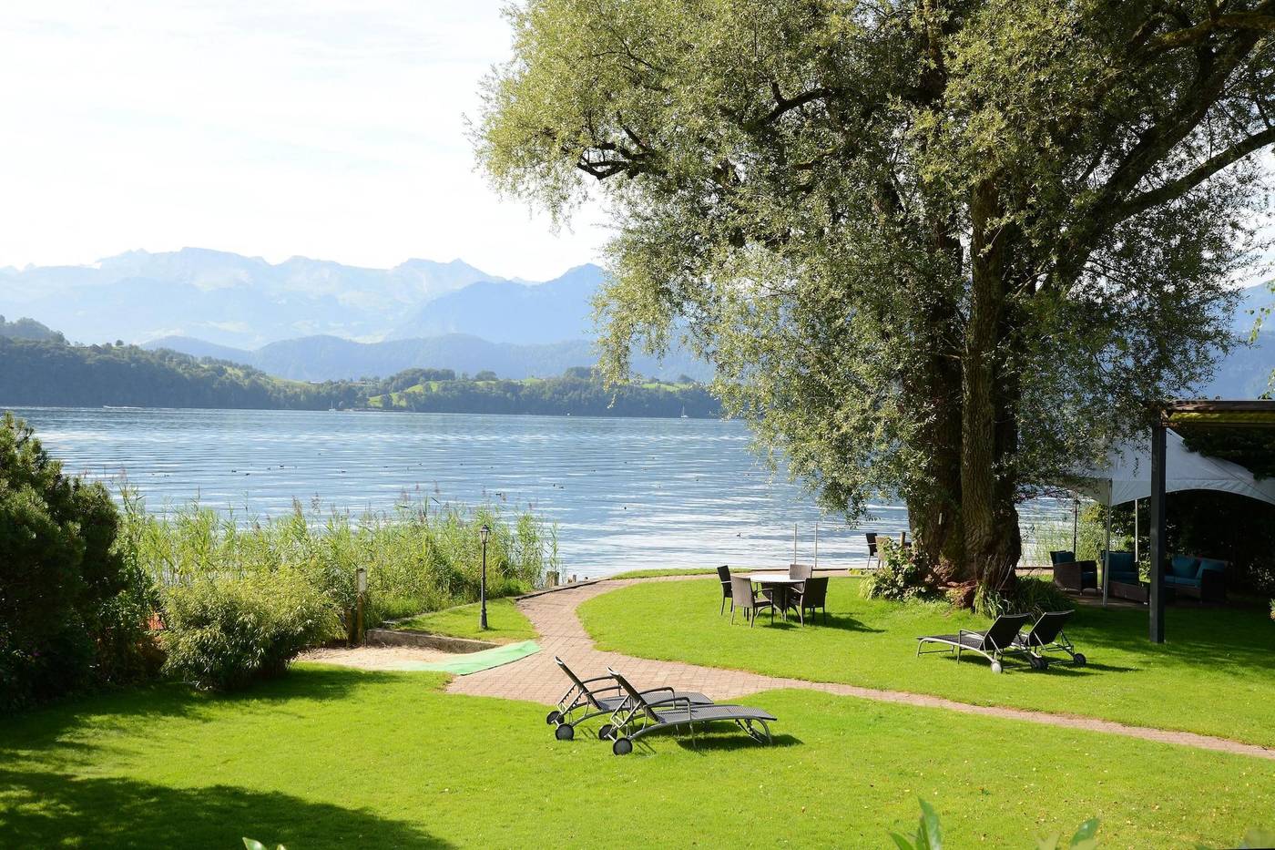 Schloss-Hotel – Swiss-Chalet Merlischachen-Switzerland-Kuessnacht-General view-2
