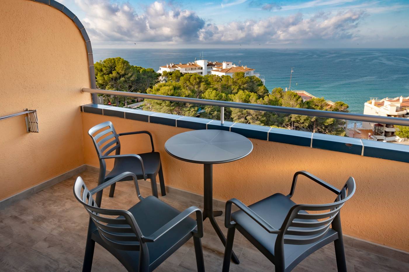 4R-Playa-Park-Room-63