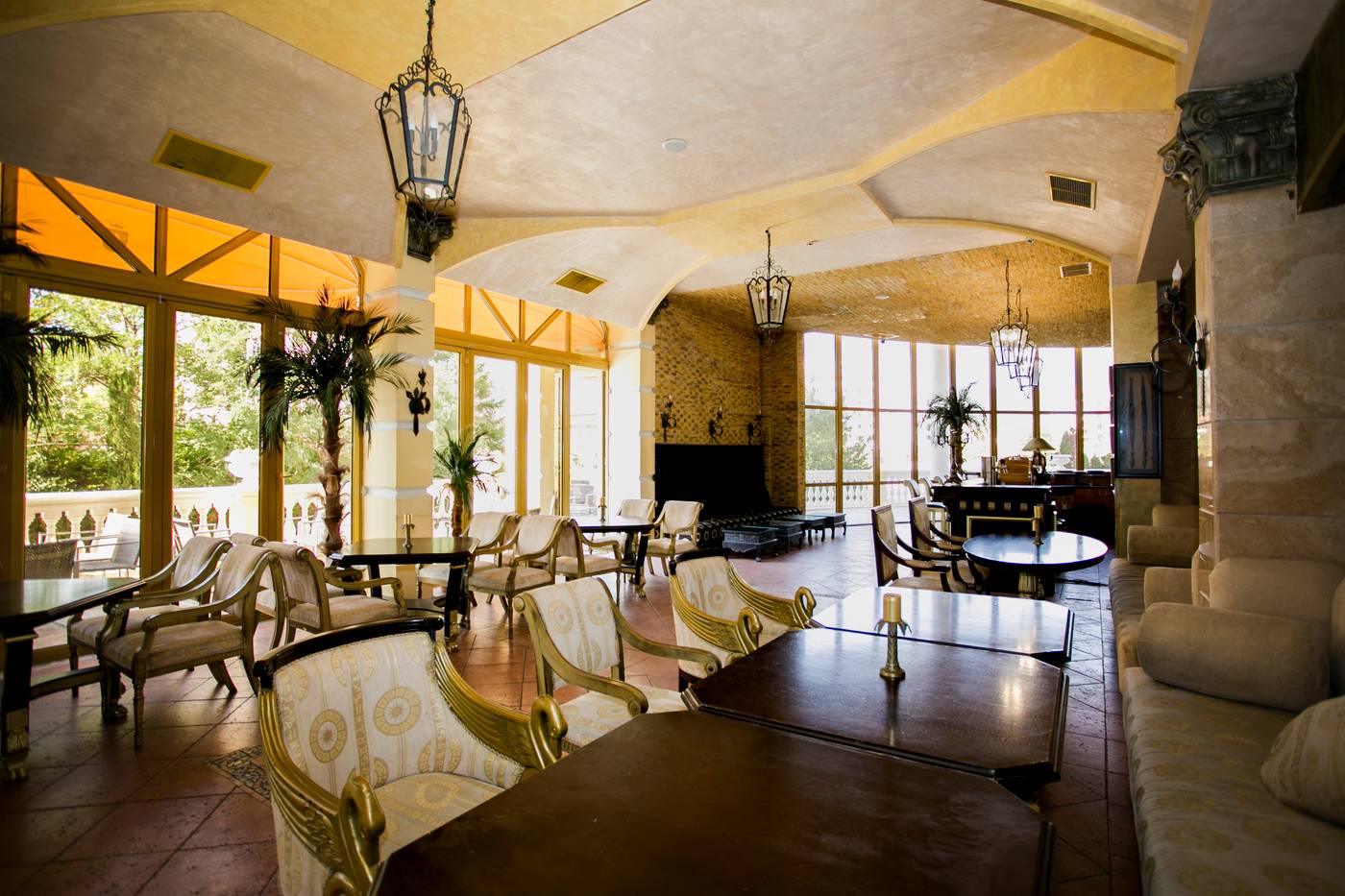 Imperial-Palace-Bar-50