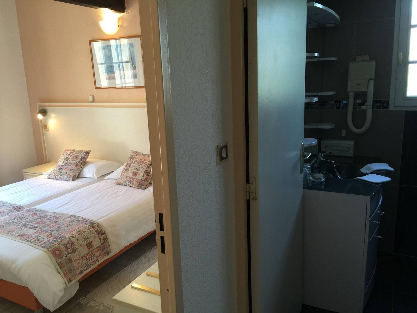 Citotel-La-Nartelle-Room-33