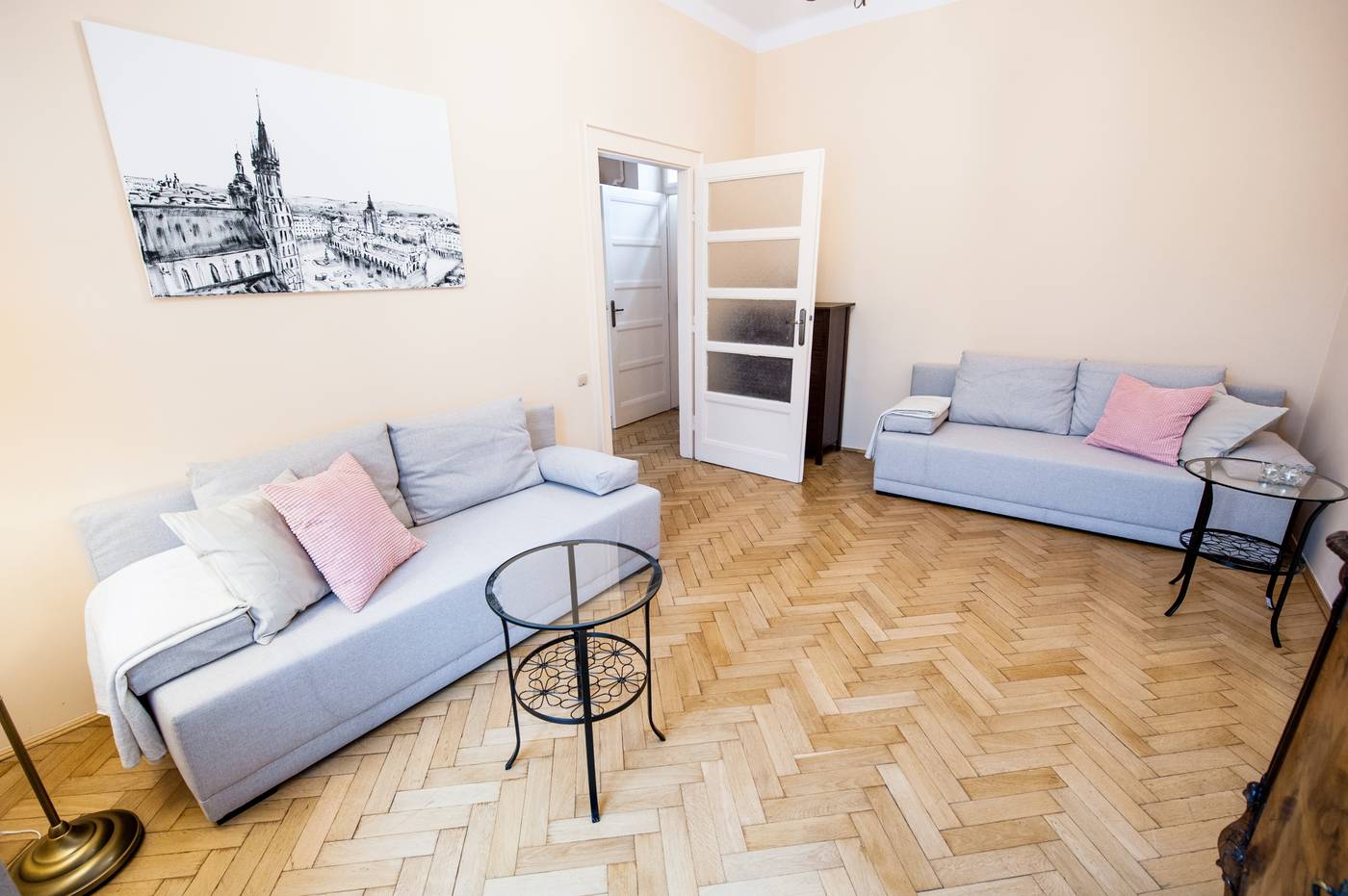 Apartments-Roman-Room-4