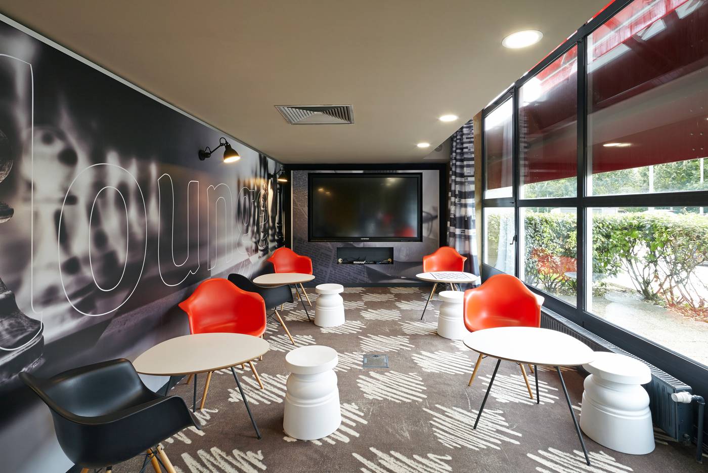 ibis-Marne-la-Vallee-Champs-Lobby-20