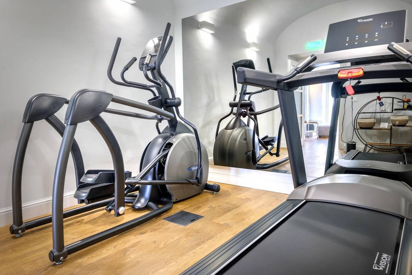 Mourasuites-Hotel-Sports-and-Entertainment-53