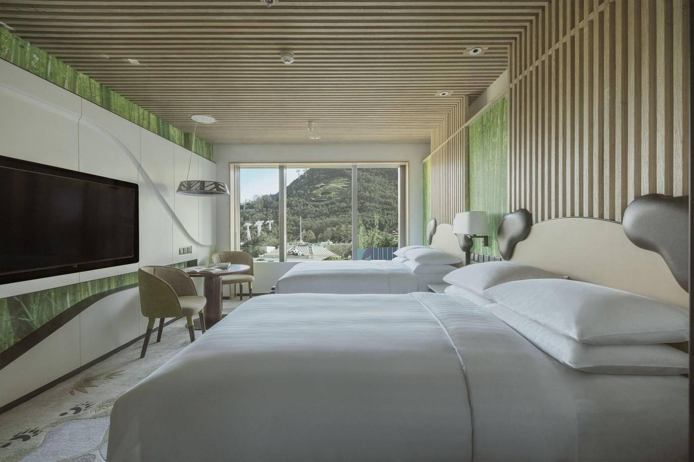 Hong-Kong-Ocean-Park-Marriott-Hotel-Room-54