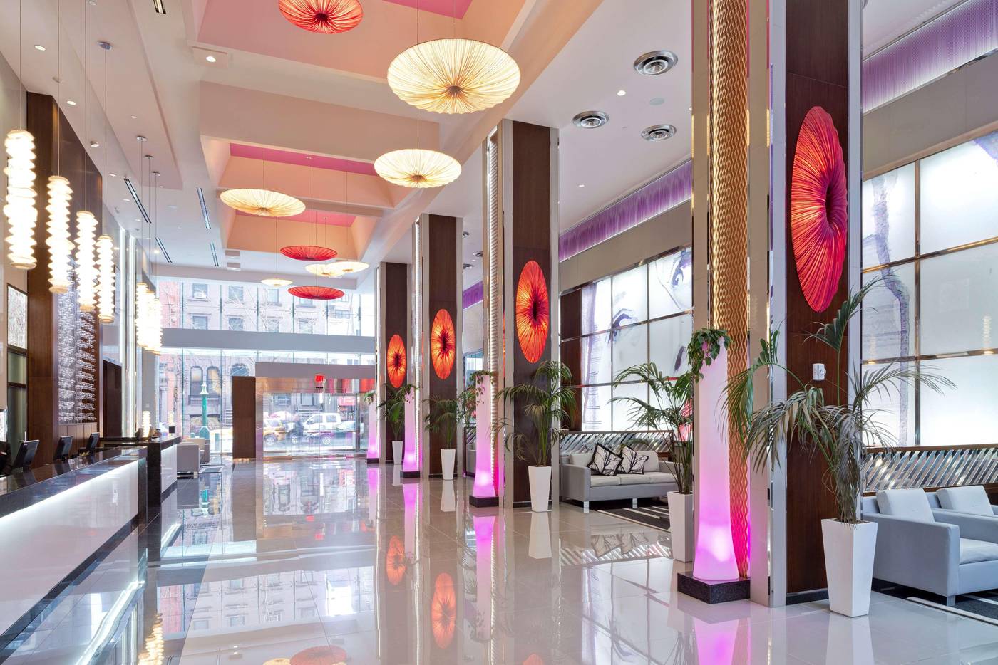 Riu-Plaza-New-York-Times-Square-Lobby-5