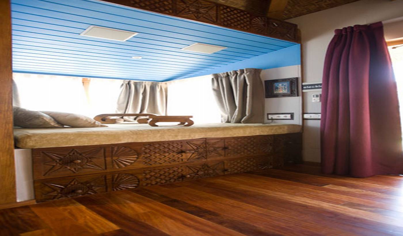 Hotel-100--Fun-Room-41