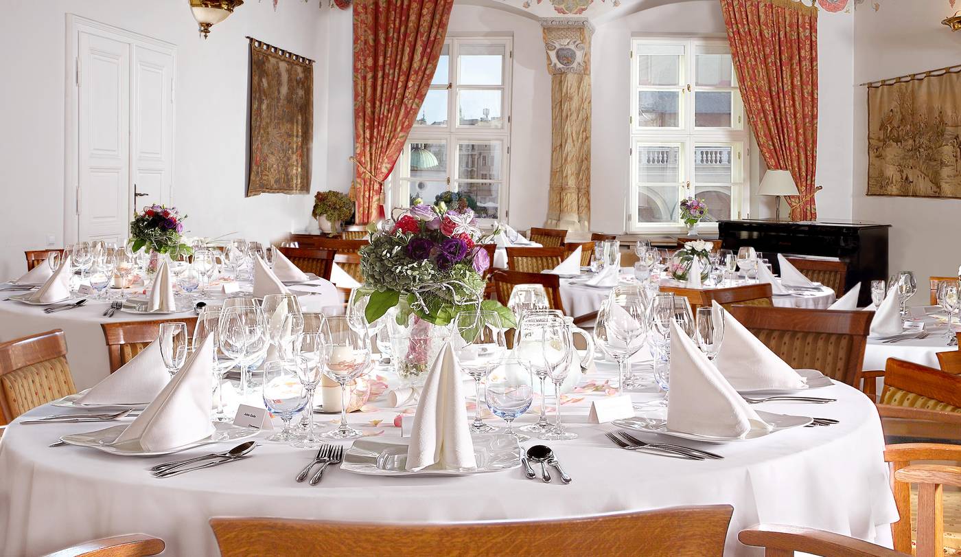 The-Bonerowski-Palace-Conferences-28