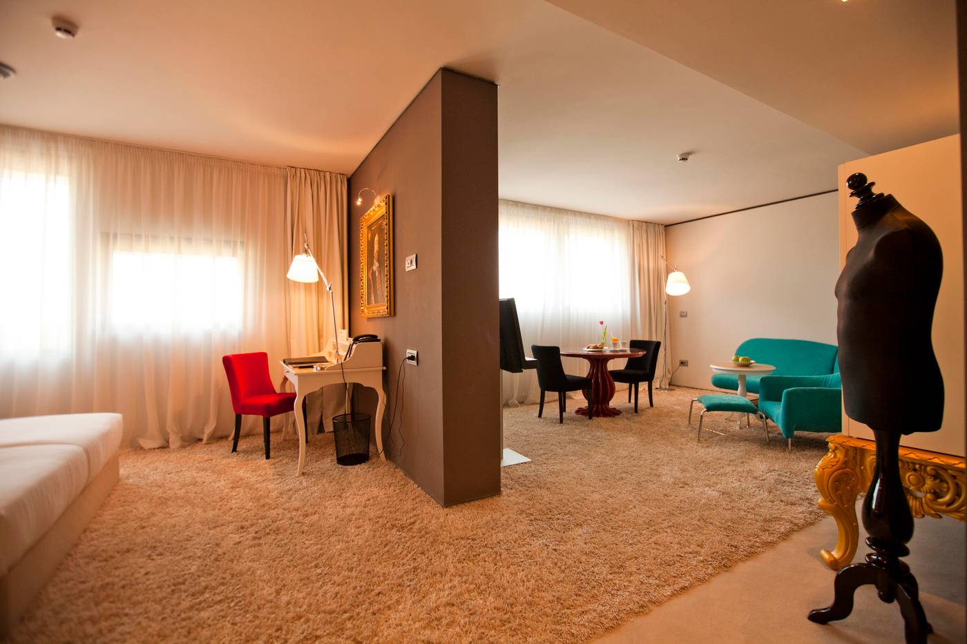 Graffit-Gallery-Hotel-Room-26