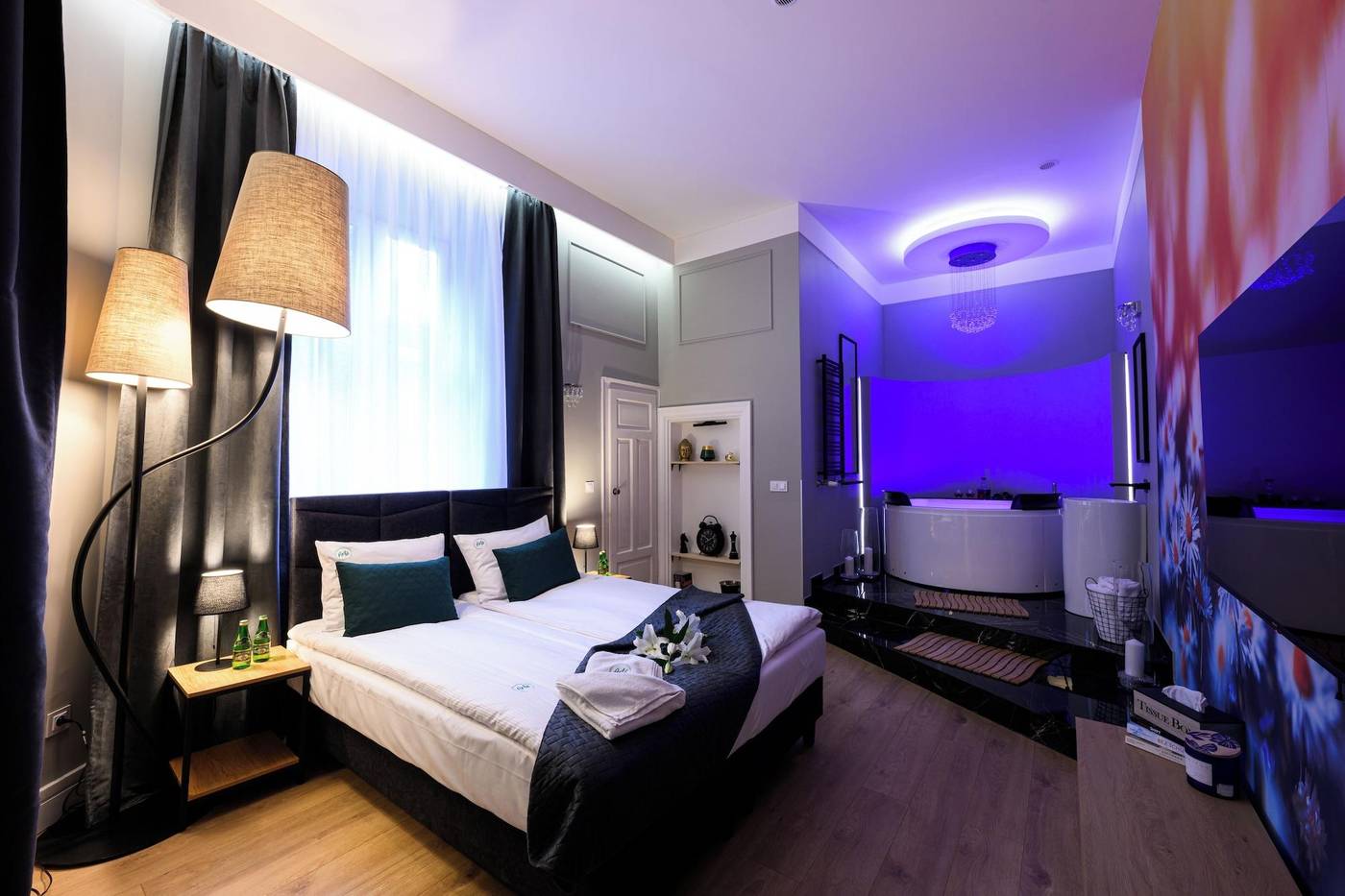 Arts-Apartments-Room-38