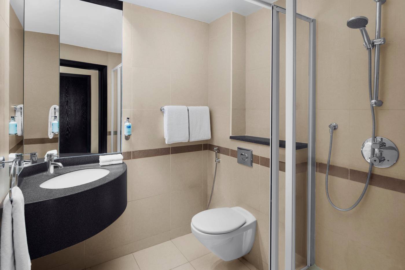 Holiday-Inn-Express-Jumeirah-Room-16