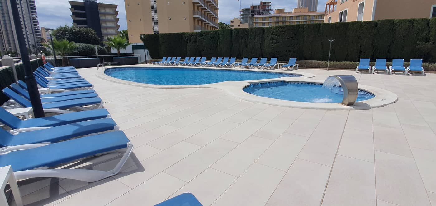 Primavera-Loix-Pool-3