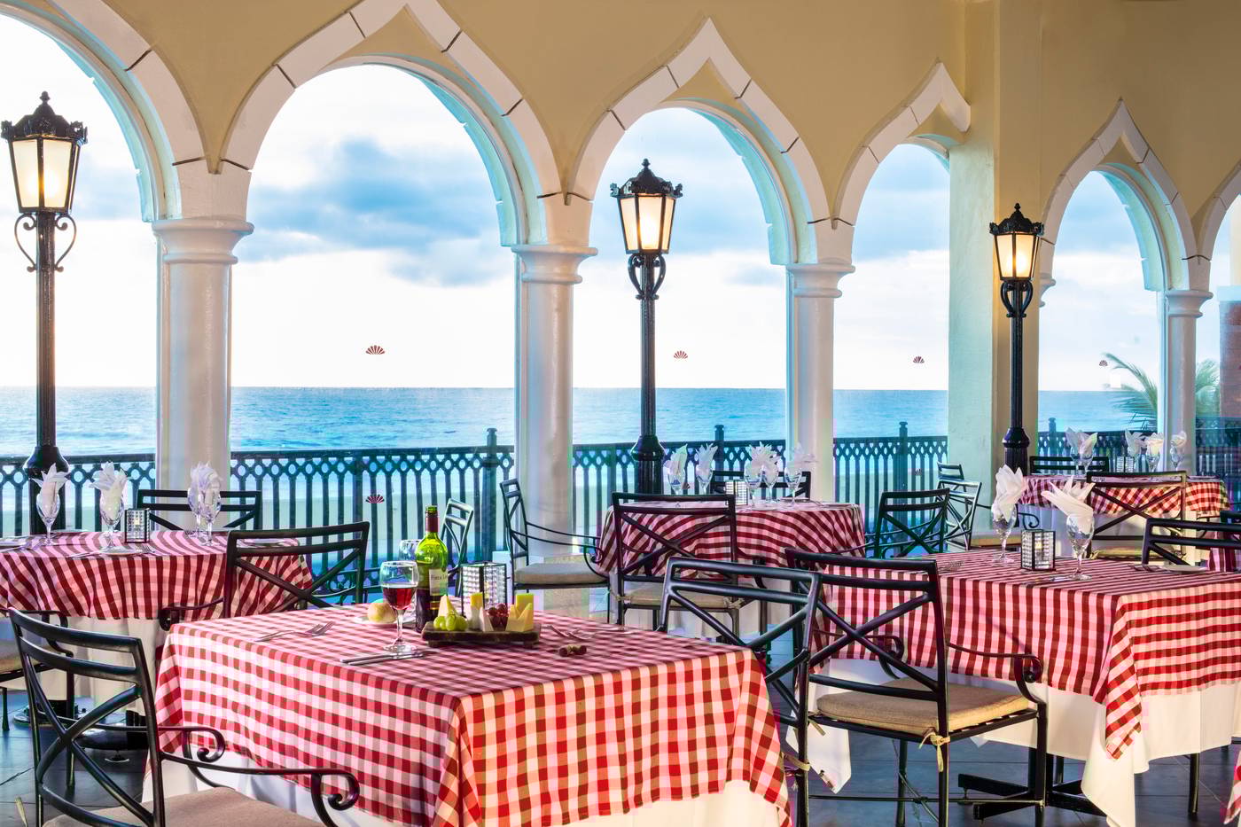 Crown-Paradise-Club-Cancun-Restaurant-72