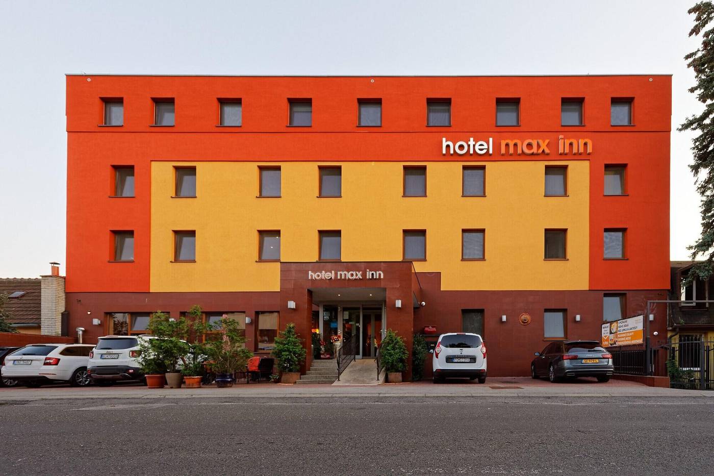 Max Inn-Slovakia-BRATISLAVA-General view-2