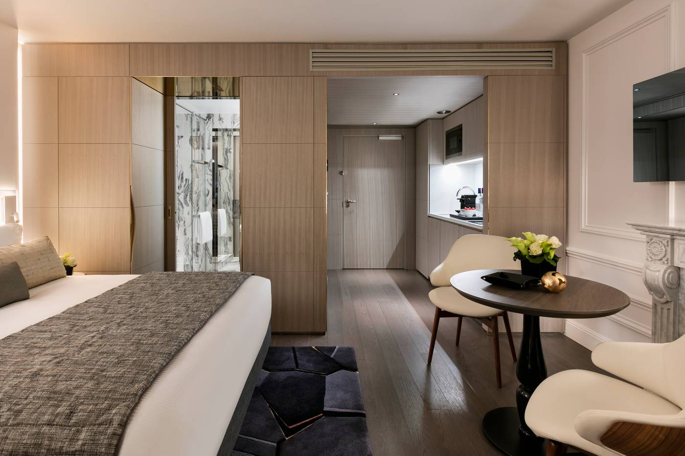 La-Clef-Champs-Elysees-by-The-Crest-Collection-Room-21