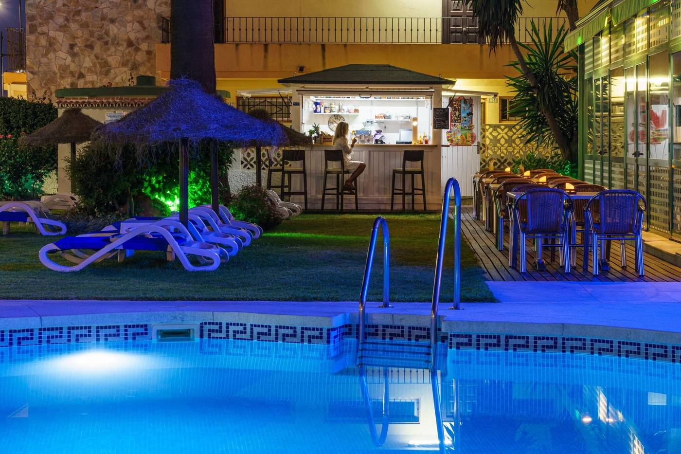 Isabel-Pool-12